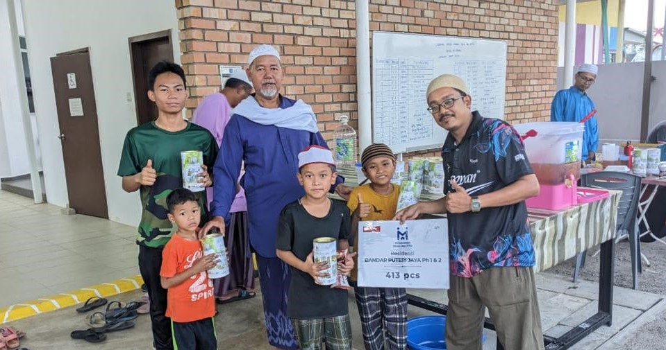 Cover image of Community Past Program: Sumbangan Ramadan – Distribution of Kurma to Residensi Bandar Puteri Jaya 1, Kedah.